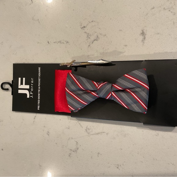 JF Ferrar Bow Tie & Pocket Square ⭐️w/extra bonus 🗡️Sword Tie Pin New condition - Picture 2 of 5
